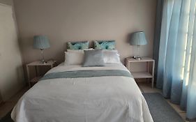 Guesthouse 71 Sunny Guest Room